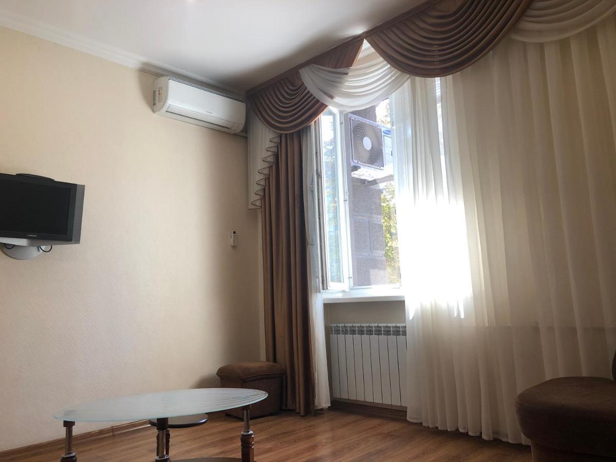гаряча вода та опалення є без світла Elit Aparts On Pushkina Wifi * Дніпро